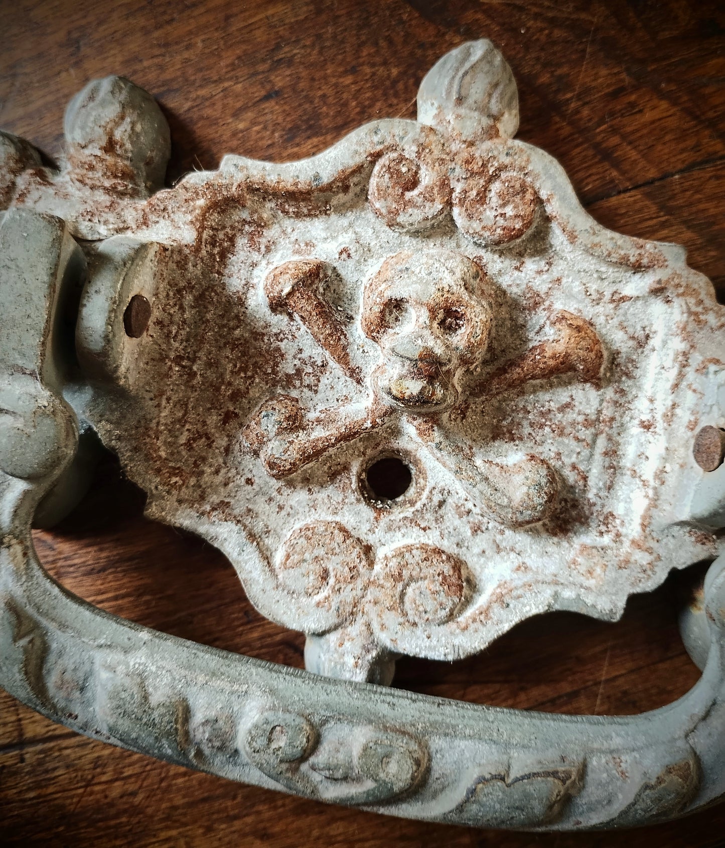 Old coffin handle with Memento Mori (late 19th)