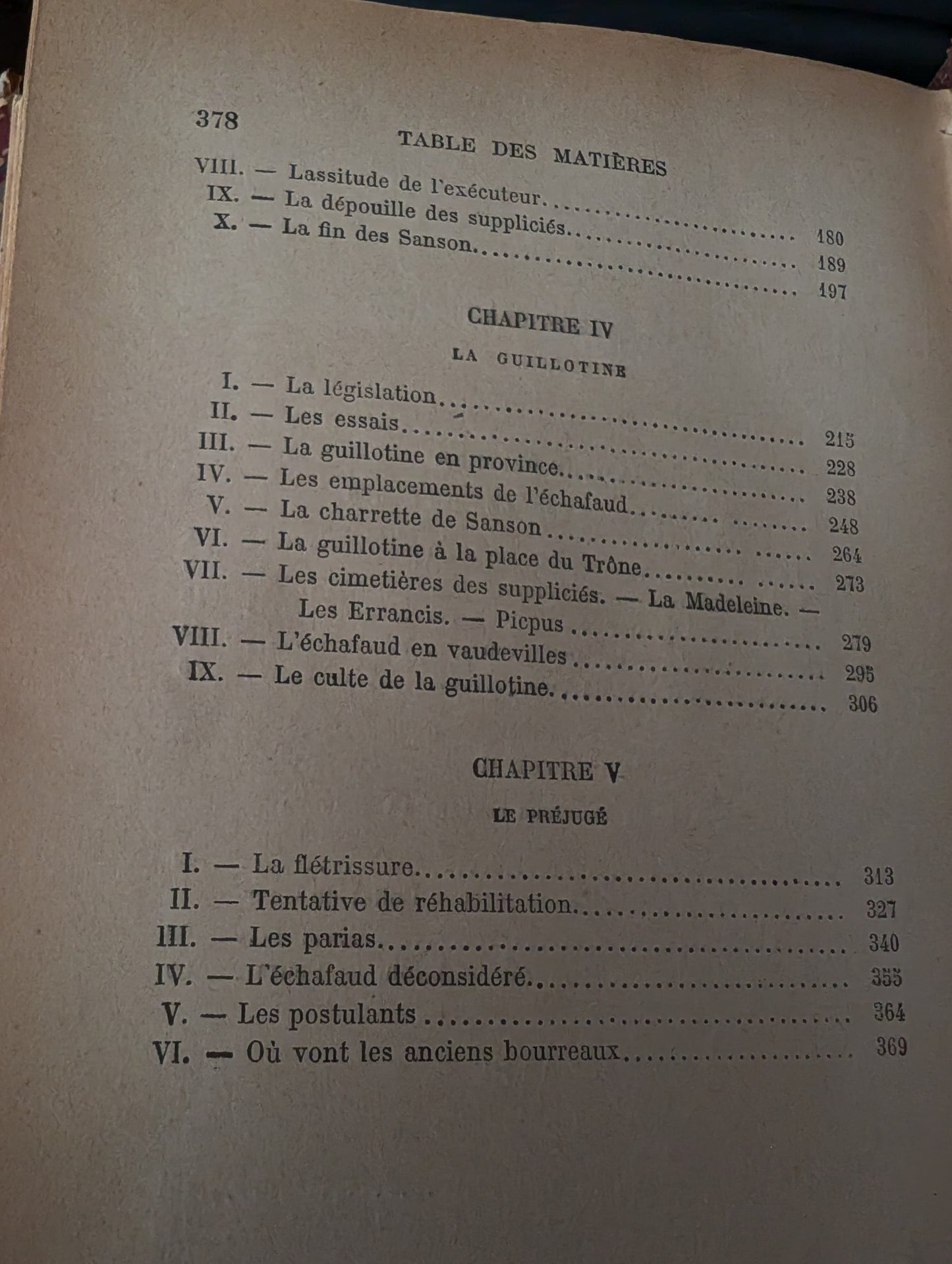 " La Guillotine" et les exécuteurs des arrêts criminels, G. Lenotre édition 1906 de la bibliothèque de la Cour de Cassation de Paris.