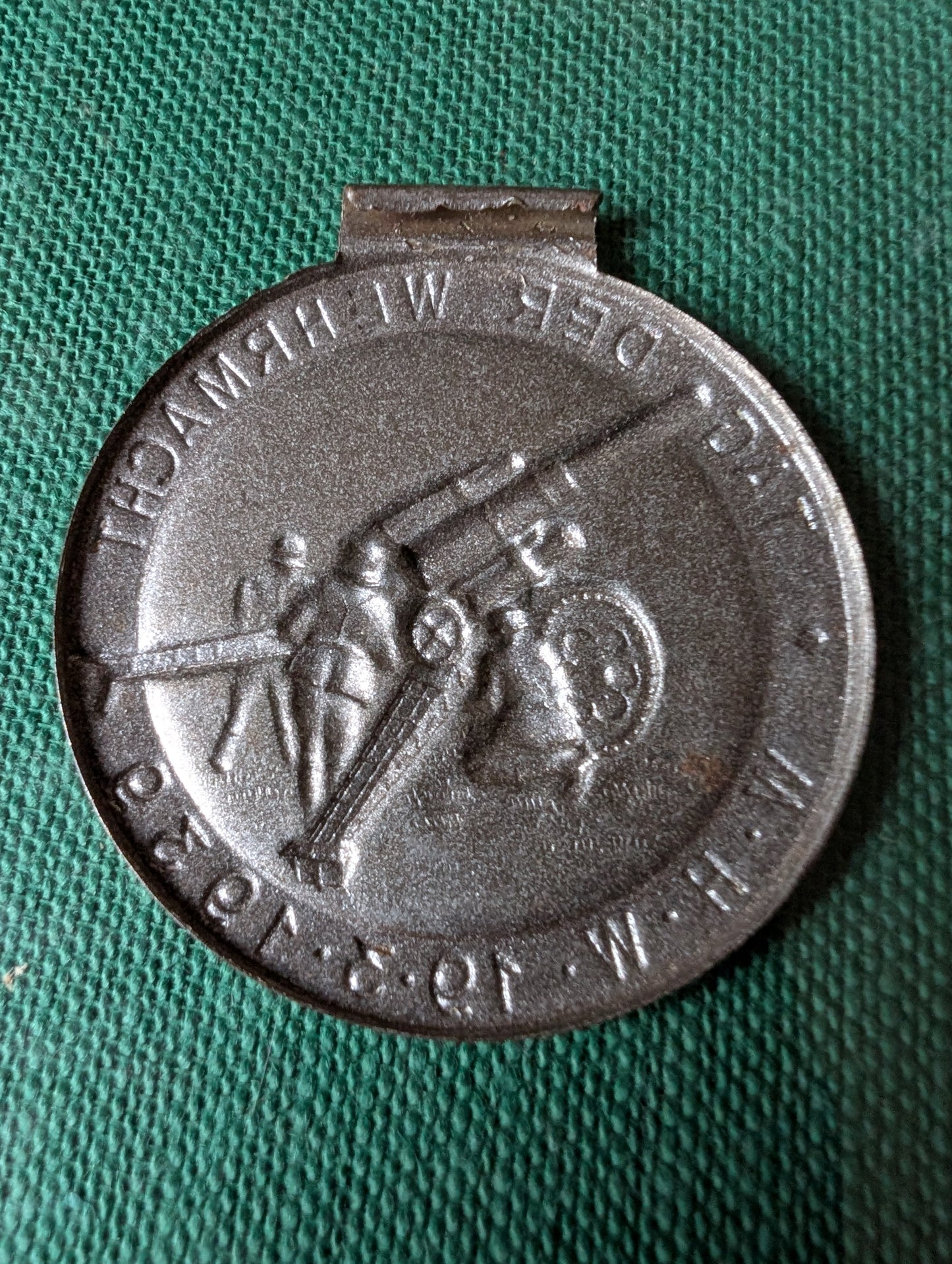 Tag Der Wehrmacht WHW 1939 original badge (Third Reich)
