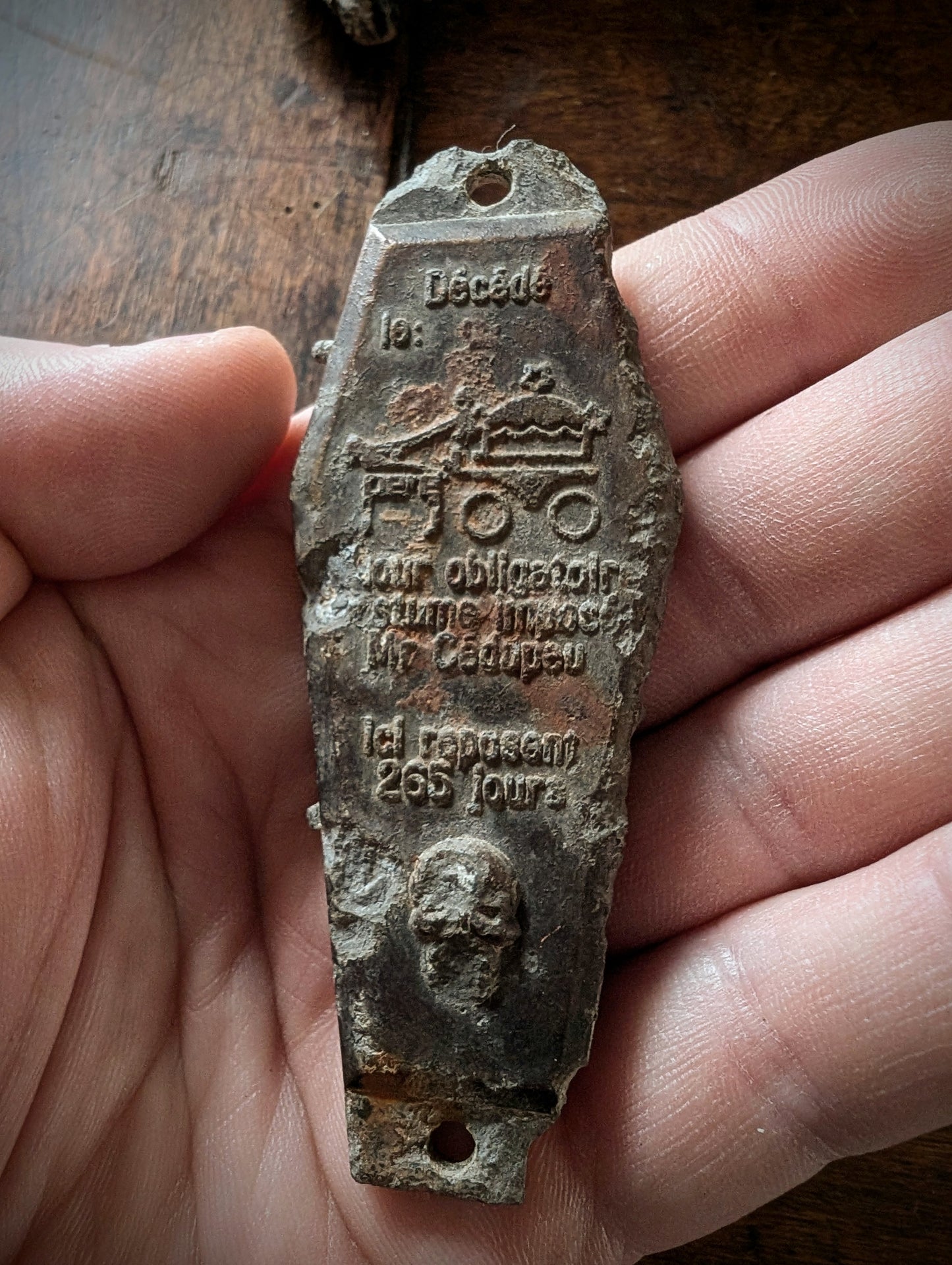 Little coffin for the last hundred days of military service (France)