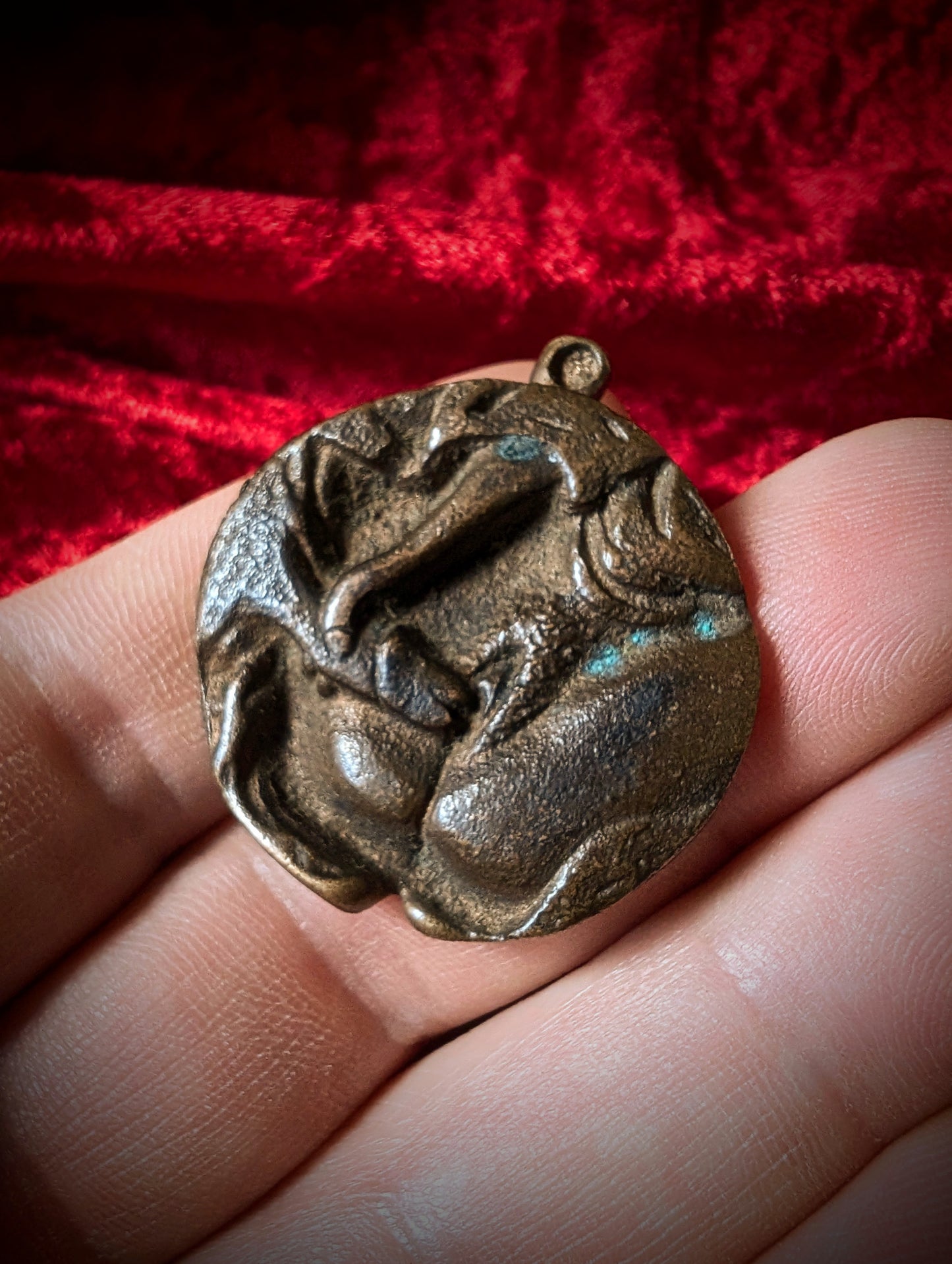 Curiosa erotic medaillon in bronze (based on a brothel token, early 20th)