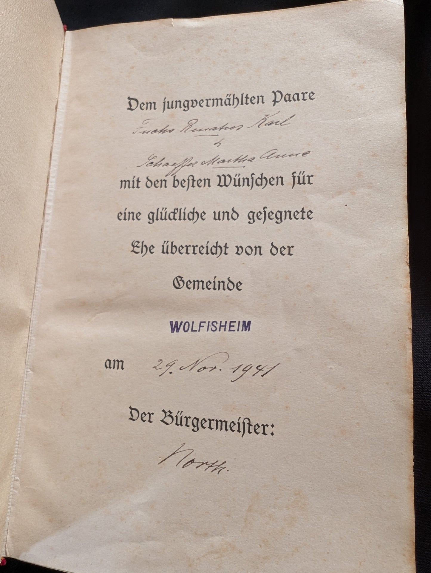 Mein Kampf (A. Hitler) from 1941 signed by the mayor of Wolfisheim