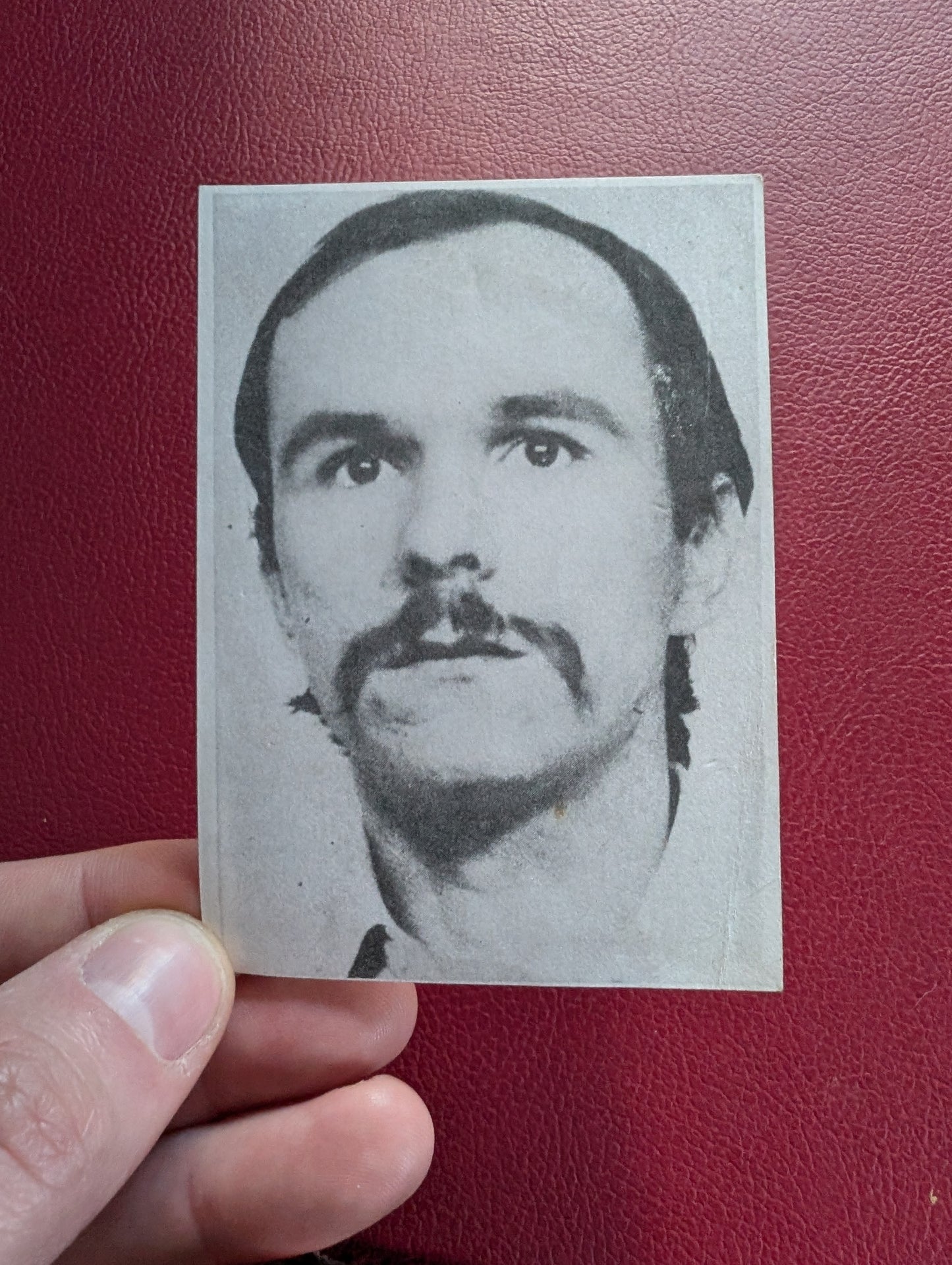 Wanted criminal cards, belonged to a police officer in the 1980s, set of two cards