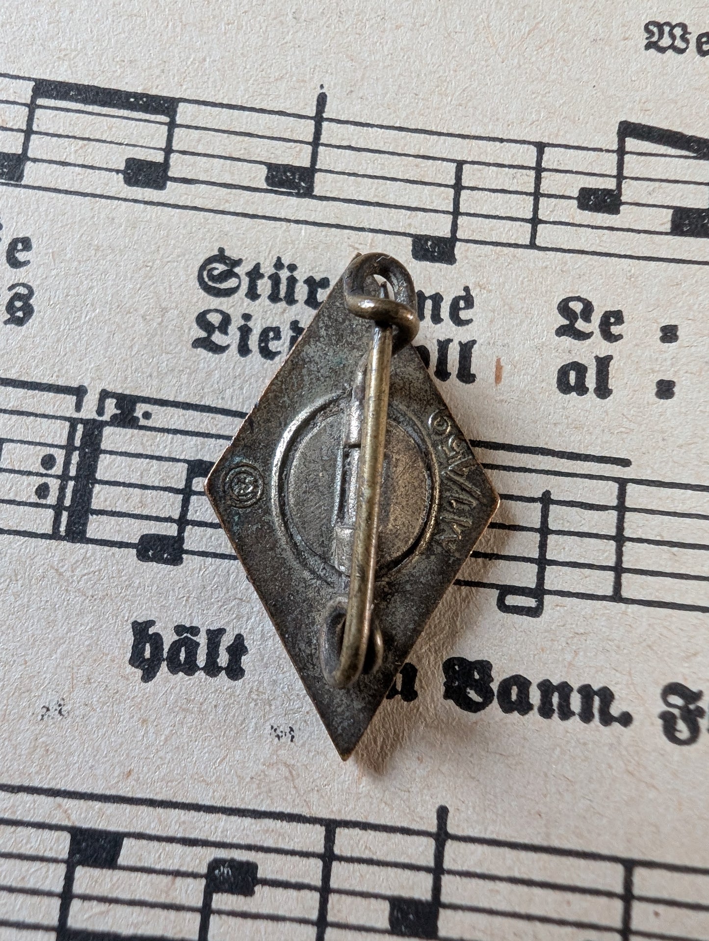 Hitlerjugend member badge (RZM)