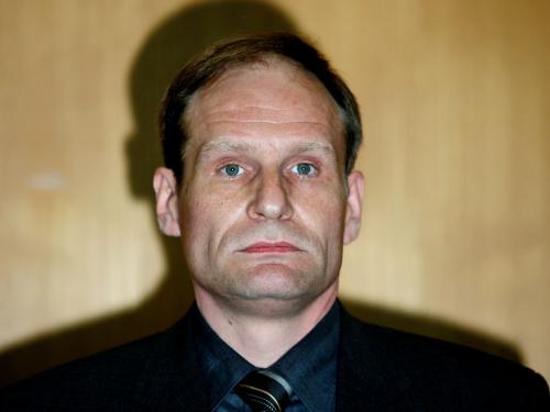 Invoice signed 4x by Armin Meiwes the cannibal of Rotenburg with envelope