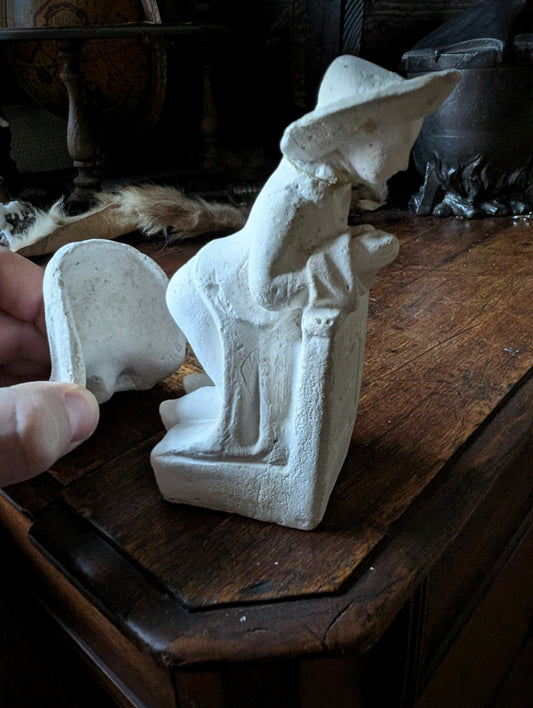 Curiosia figure "Amen"