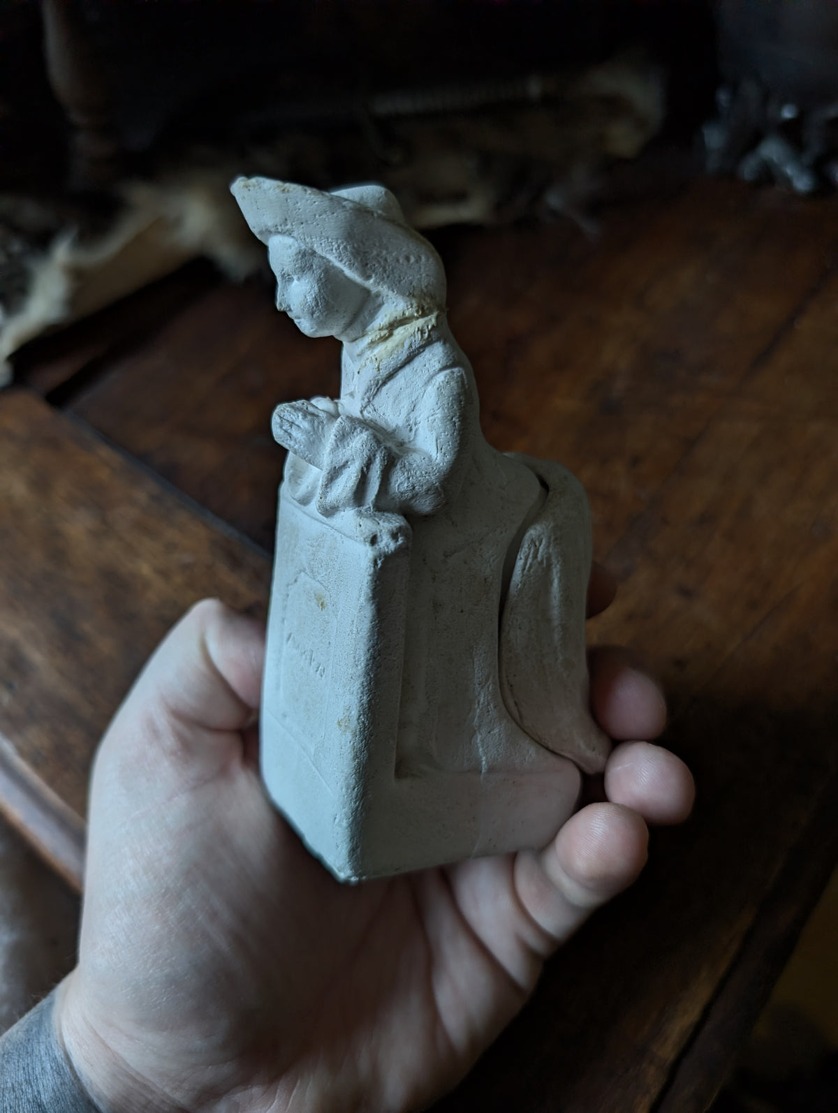Curiosia figure "Amen"