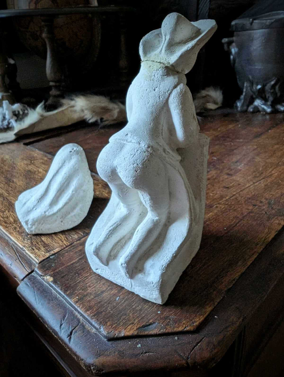 Curiosia figure "Amen"