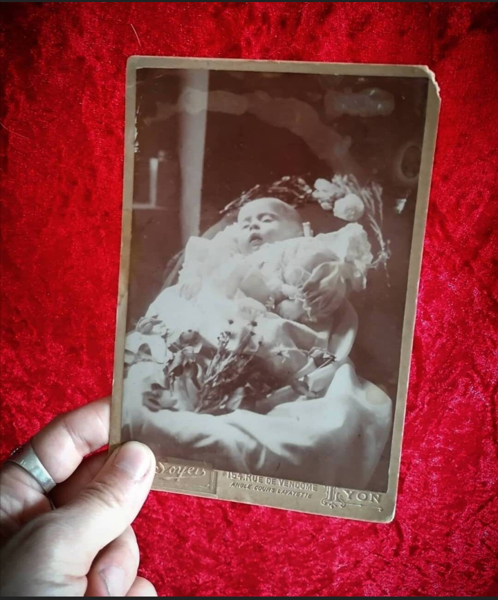 Post Mortem photos originales