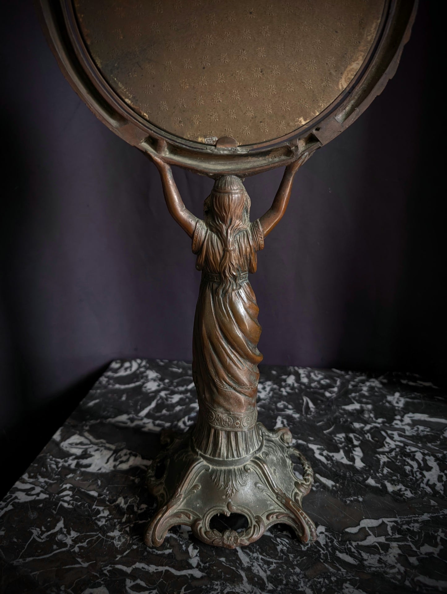 Art Nouveau mirror  (women, early 20th)
