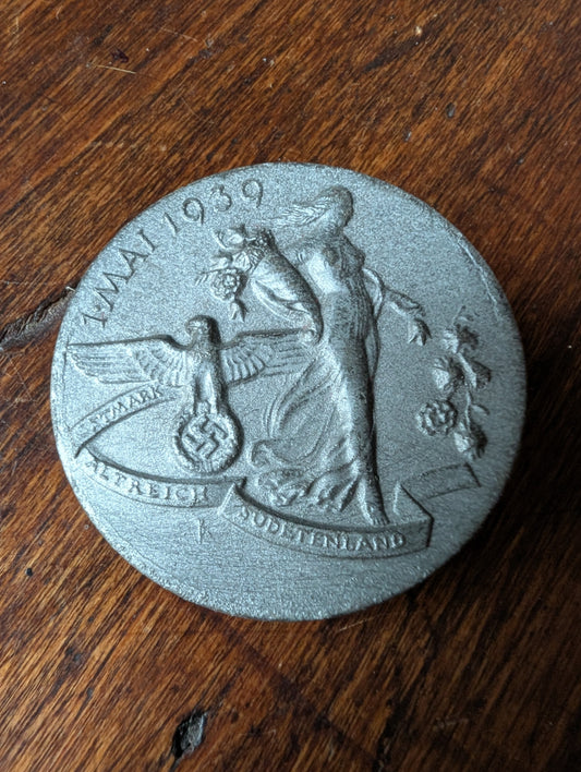 Tag Der Arbeit 1939 original badge (Third Reich)