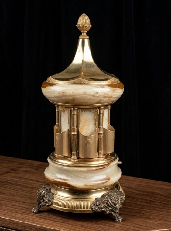 Antique Cigar kiosk carousel

23 cm, marble-effect porcelain