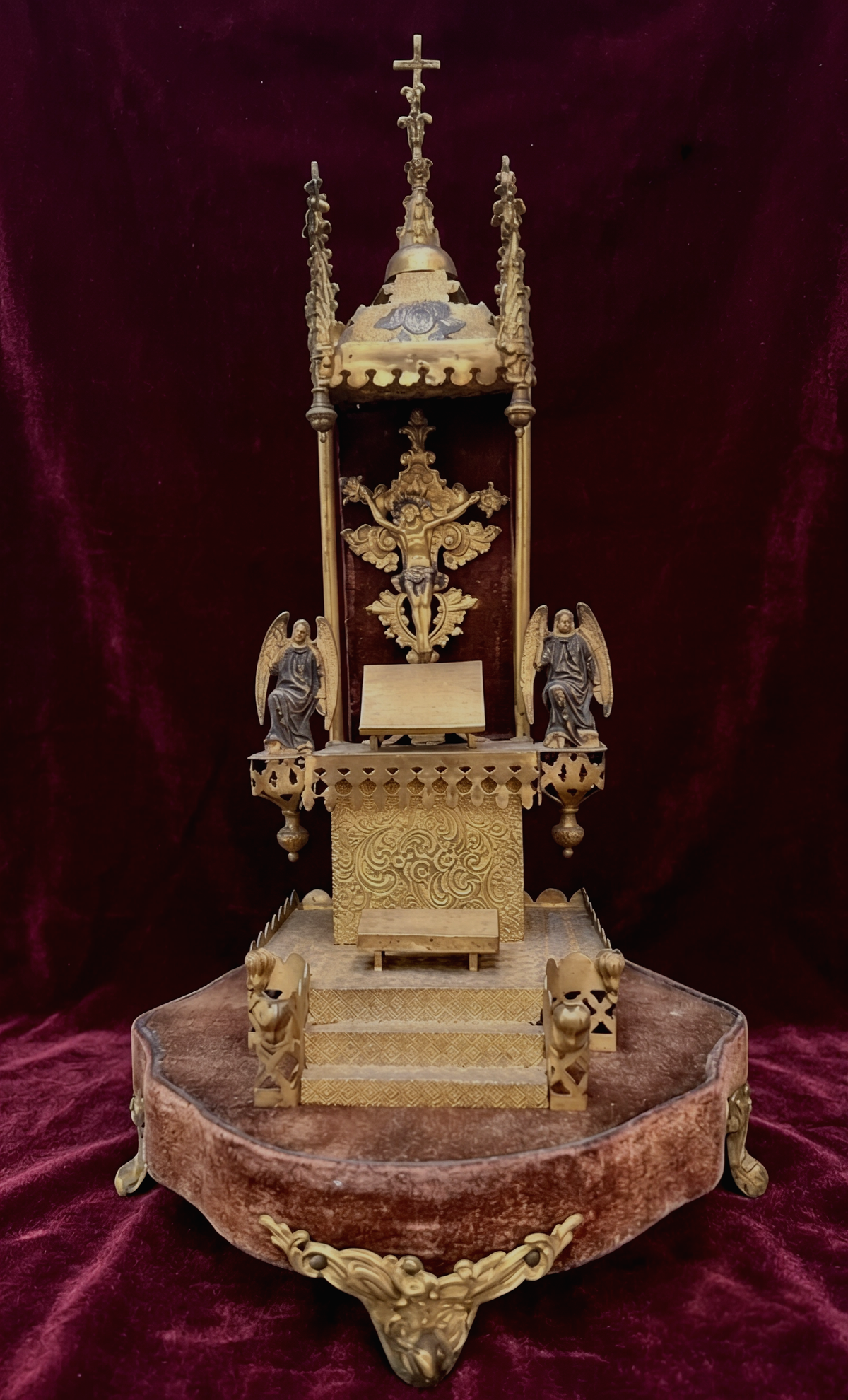 Antique gilded brass home altar, reliquary (templete style) in Neo-Gothic French style