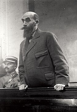 1922 newspaper on the execution of serial killer LANDRU (original)