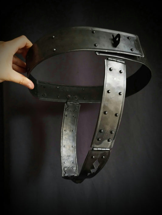 Chastity belt in steel for woman