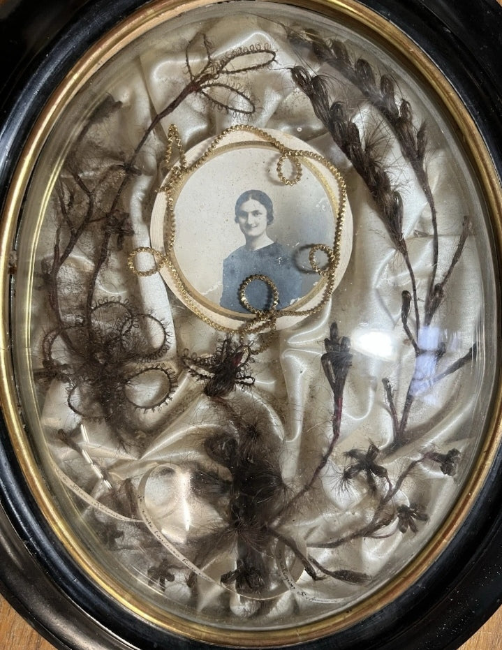 Antique reliquary frame for the hair of the deceased, late 19th century (with photo)