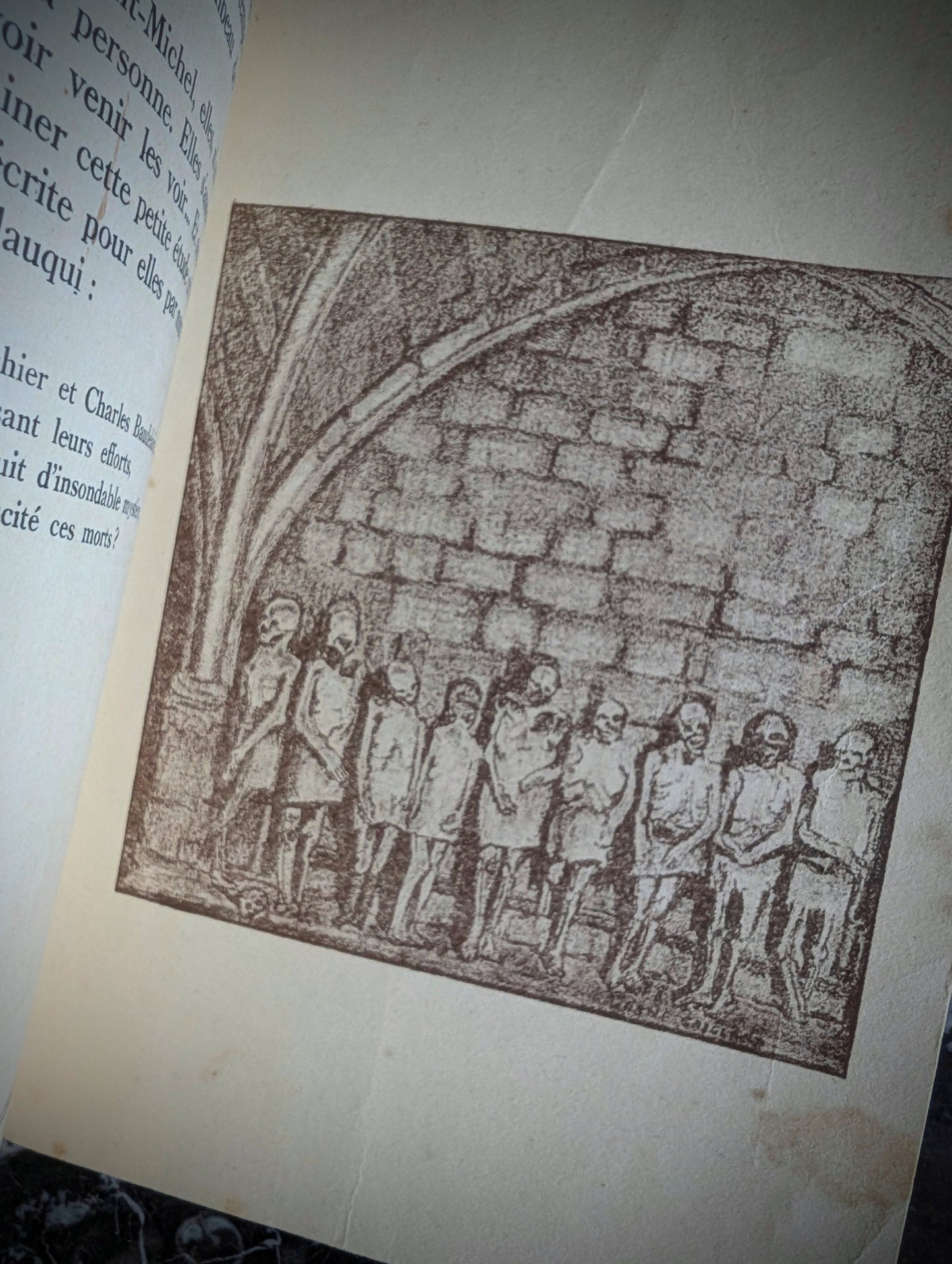 1939 Livret "Les Momies de Saint-Michel" de M. Ferrus avec 4 cartes