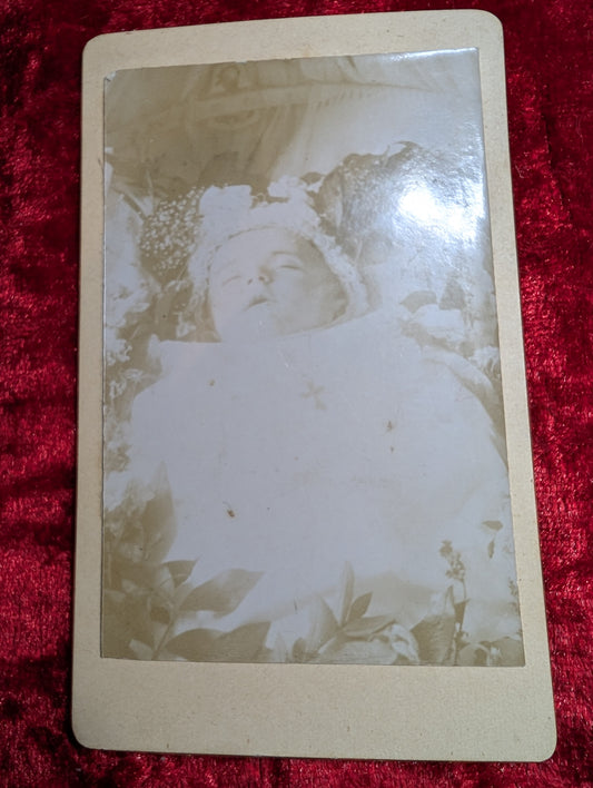 Old Post Mortem photo from the 19th century