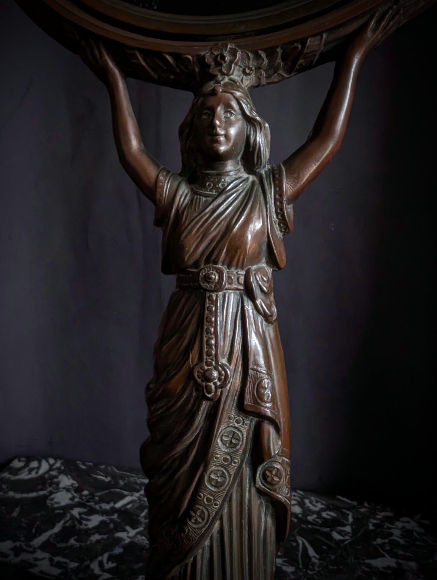 Art Nouveau mirror  (women, early 20th)