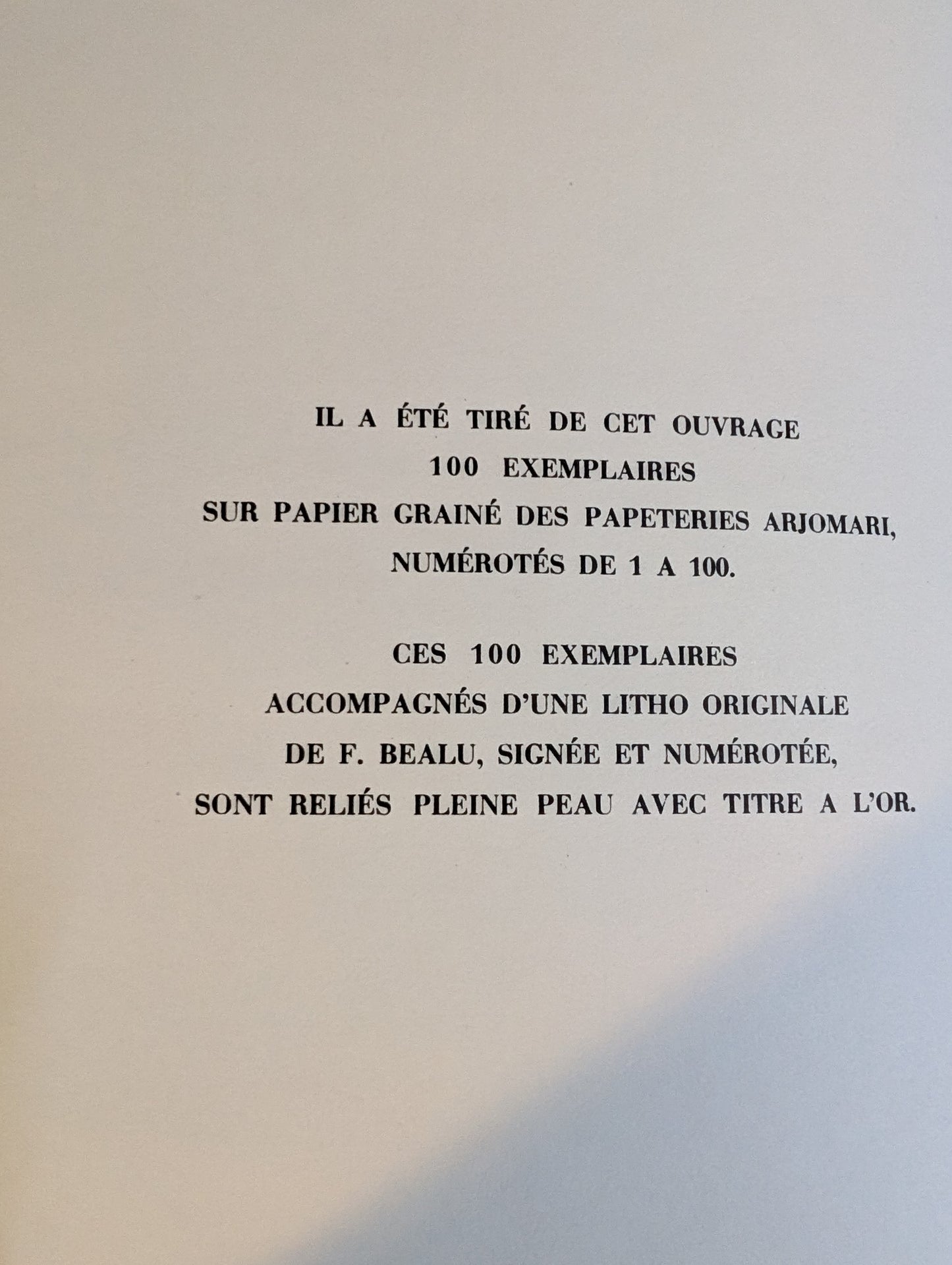 Livre "Le Musée des Supplices" par R. Villeneuve (reliure en cuir, ed. 1968)