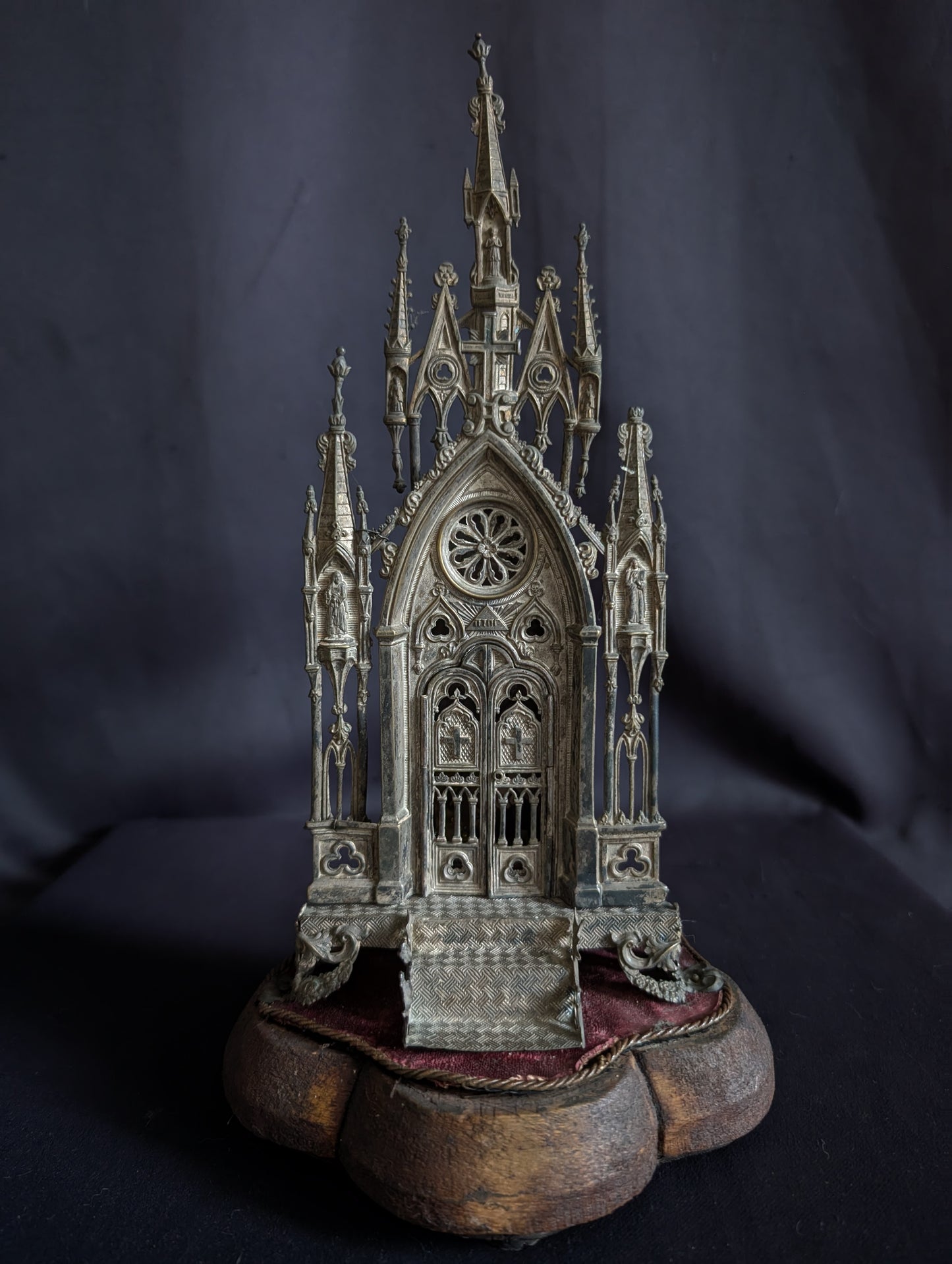 Antique 19th-century gothic prayer oratory