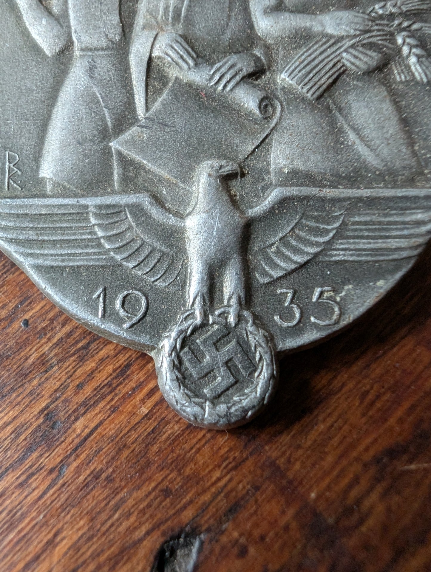 Tag Der Arbeit 1935 badge (Third Reich)