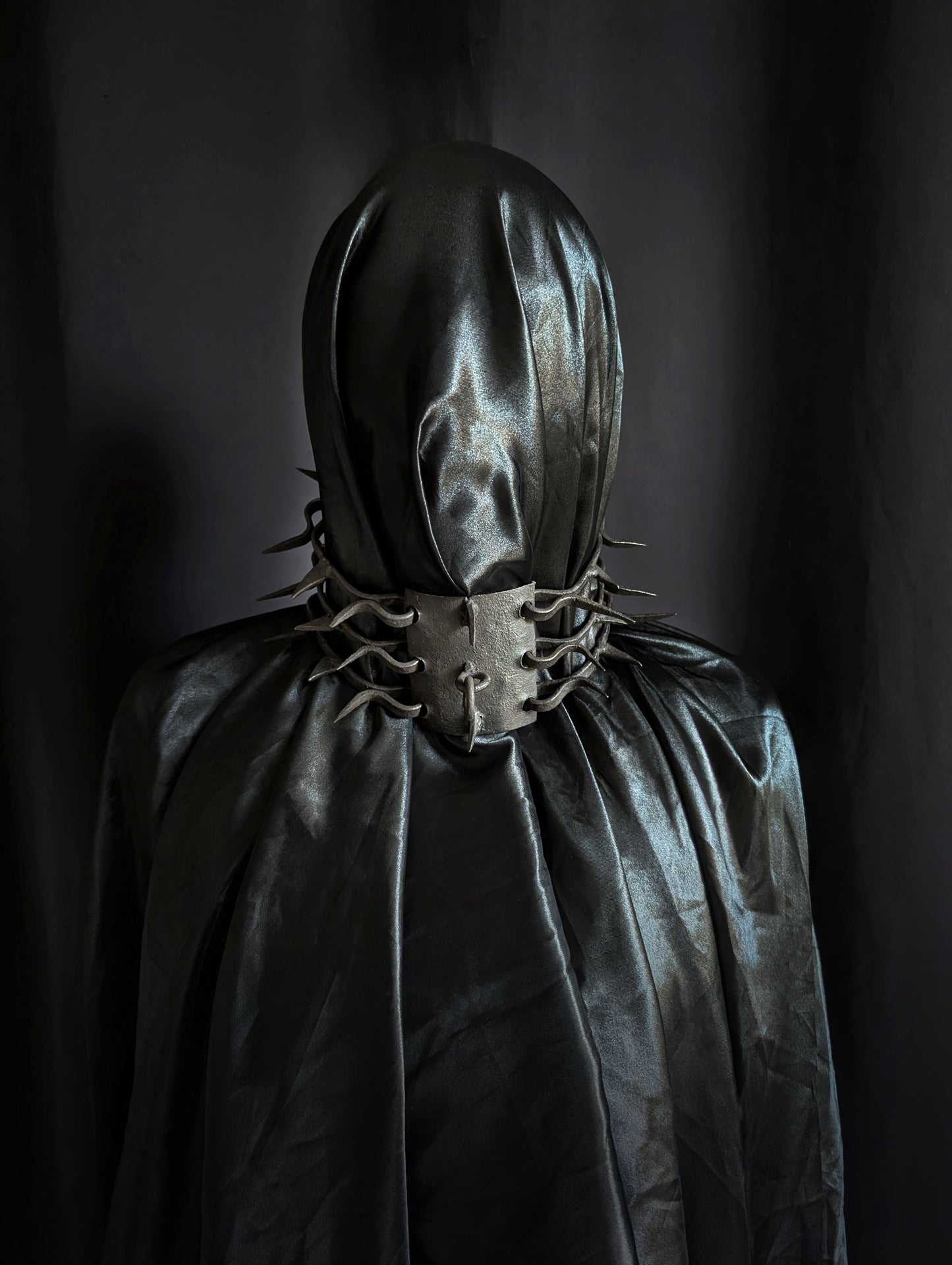 Antique Anti Wolf Iron collar for dogs (forged between 1750/1780)