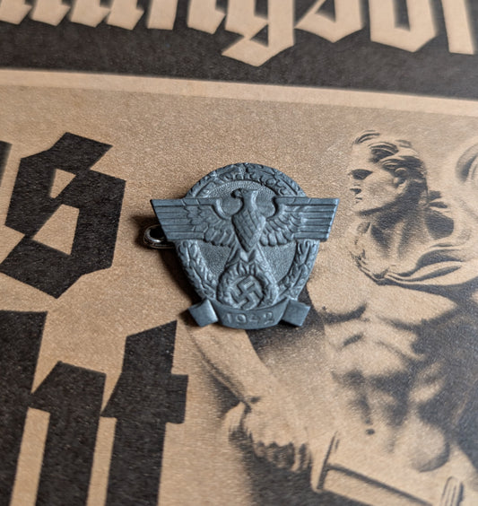 WHW German Badge from 1942 Tag der Polizei