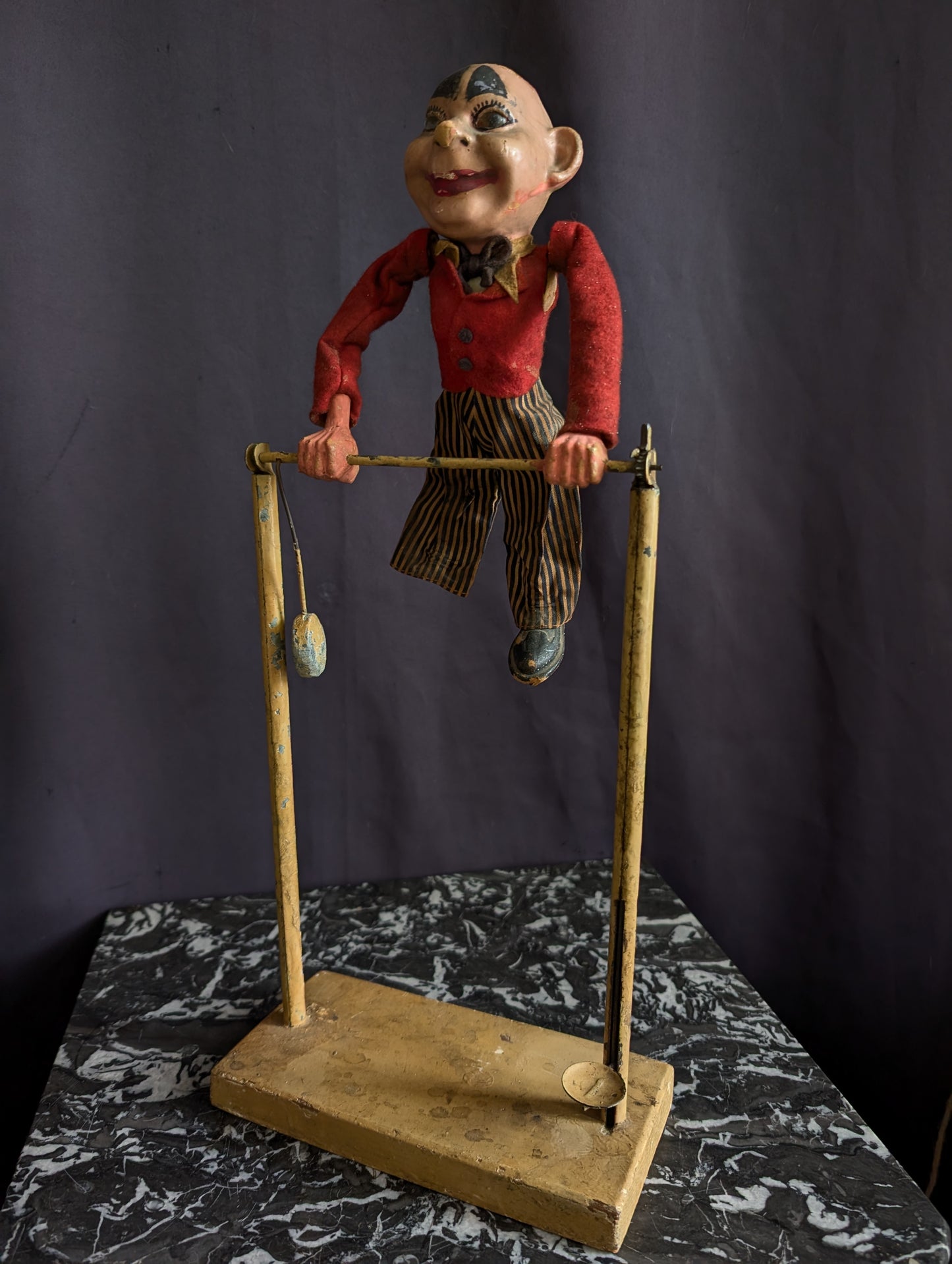 Antique trapeze automaton over 100 years old! (from the 1920s)