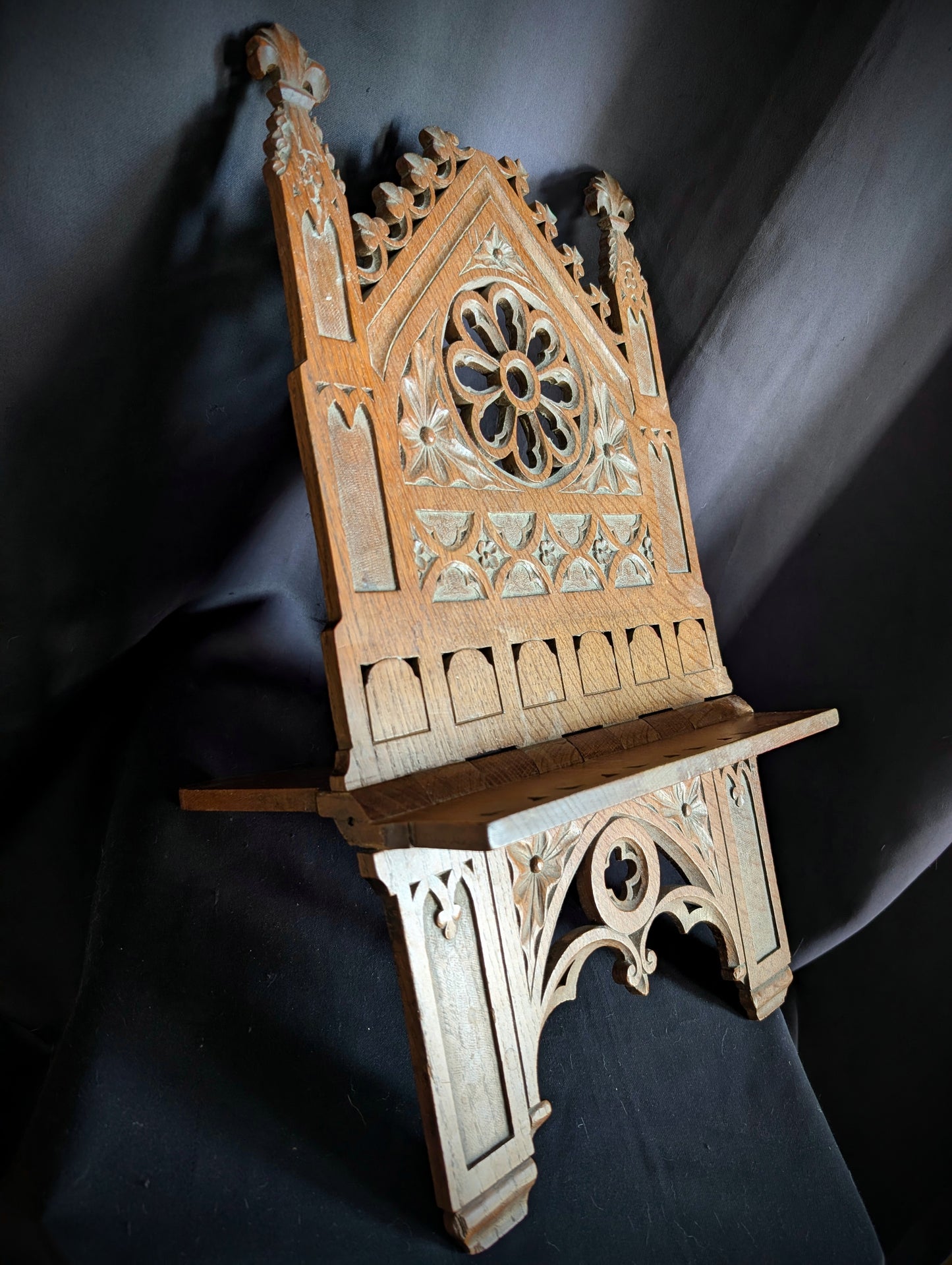 Mid-20th-century church Bible lectern Lutrin