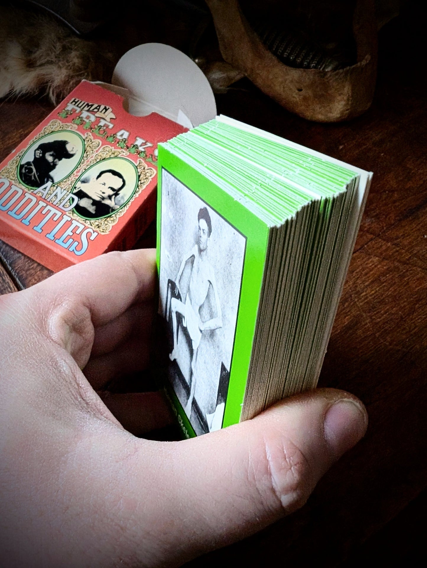 “Human Freaks and Oddities” card box (series 2) from 1991, USA