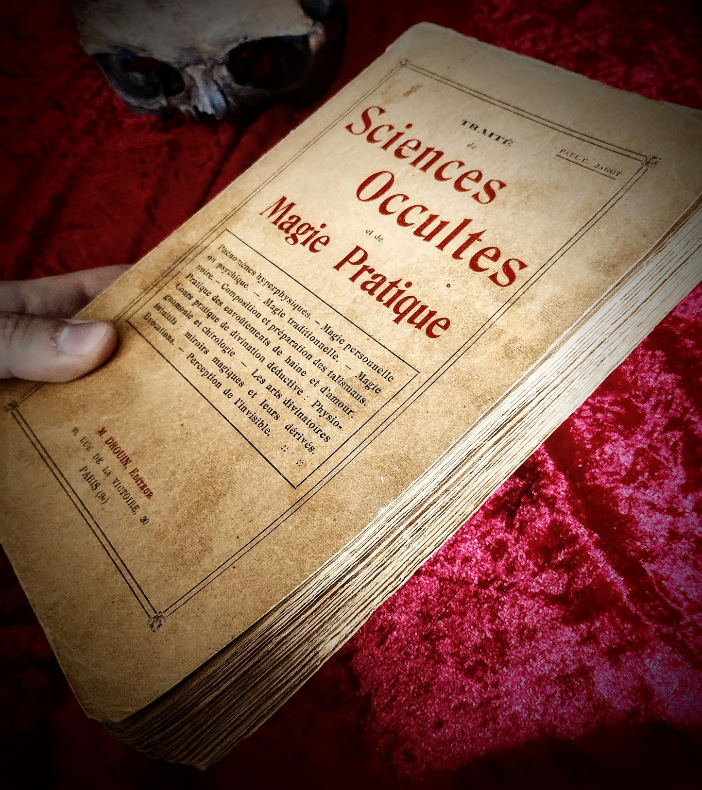 Ancien livre de Sciences Occultes et de Magie Pratique 1920