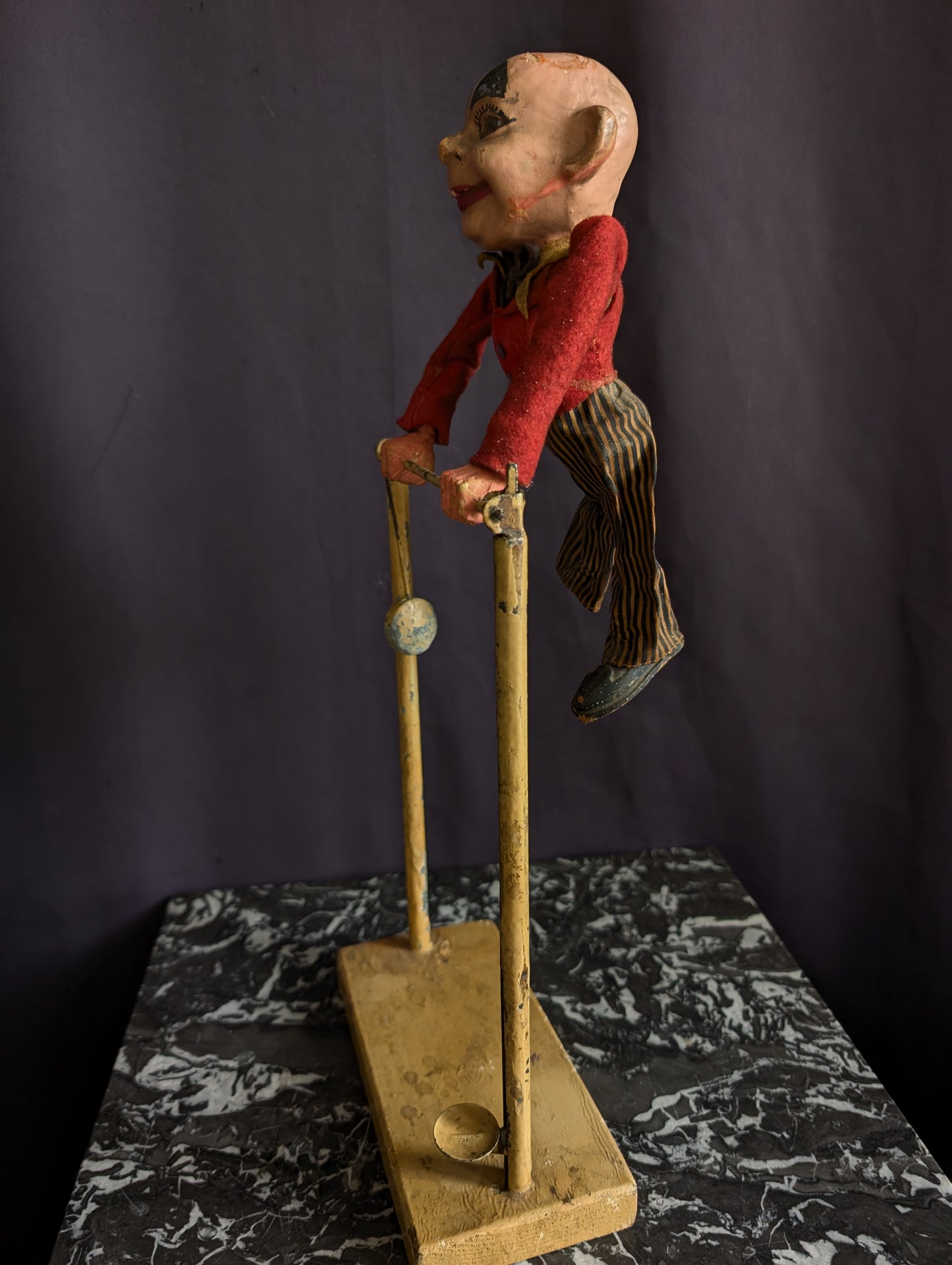 Antique trapeze automaton over 100 years old! (from the 1920s)