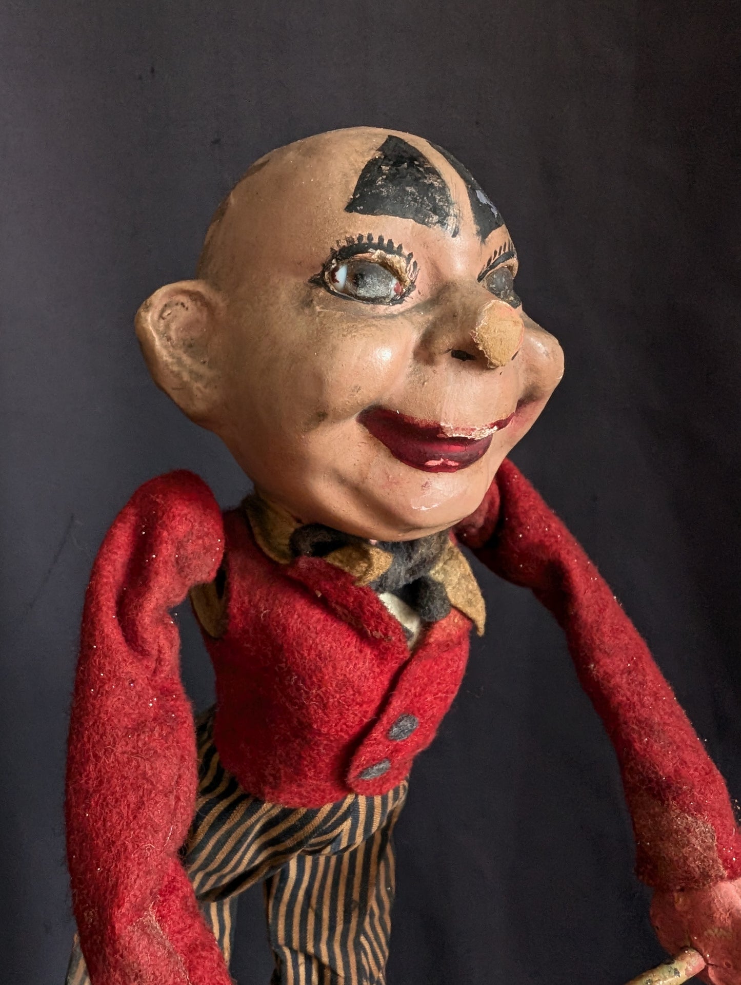 Antique trapeze automaton over 100 years old! (from the 1920s)