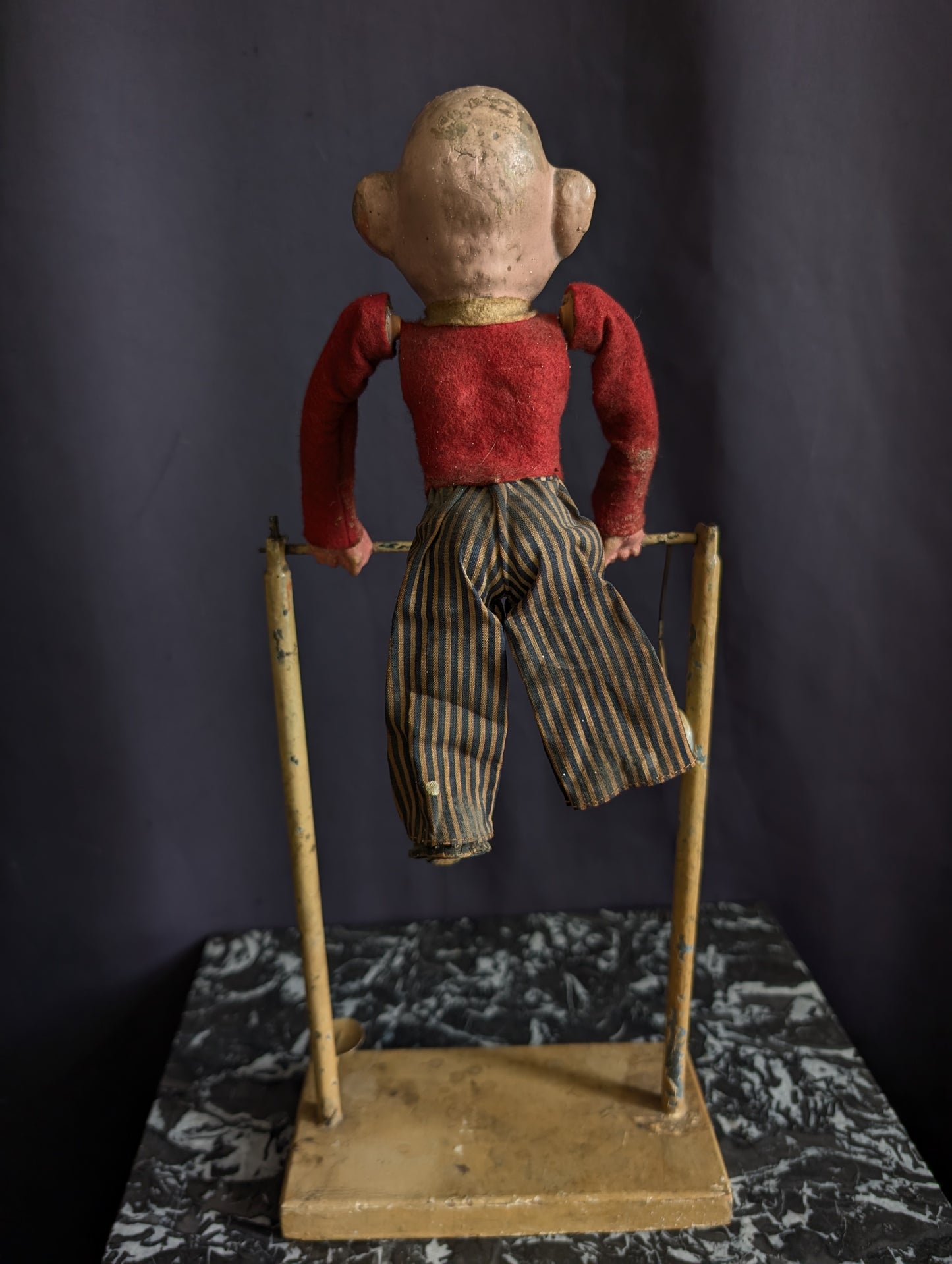 Antique trapeze automaton over 100 years old! (from the 1920s)