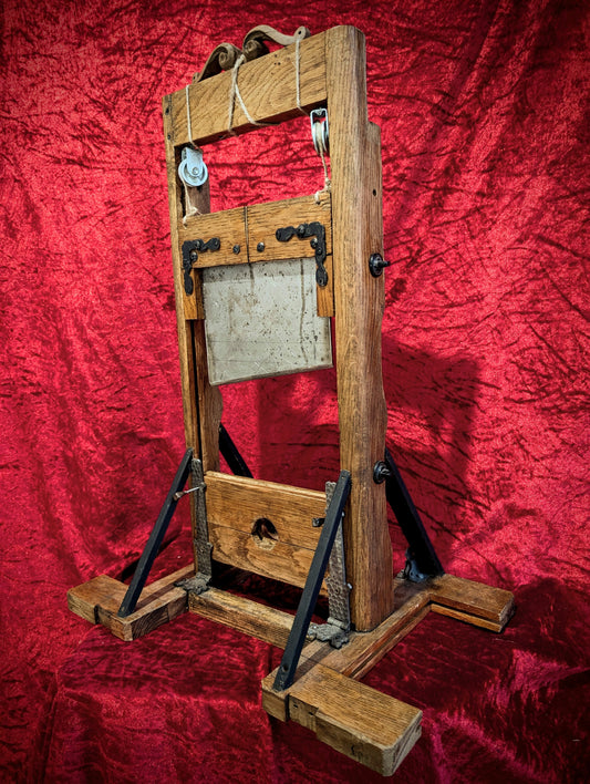 Guillotine in wood and metal 60cm !