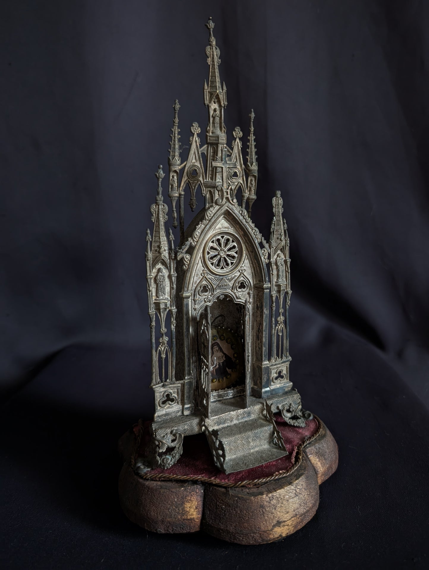 Antique 19th-century gothic prayer oratory